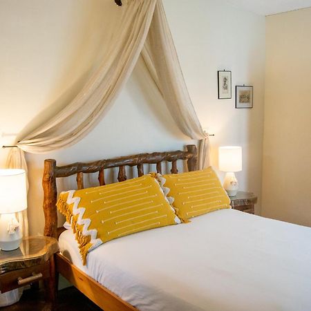 Hotel La Villa Serena 危地马拉安地瓜 客房 照片