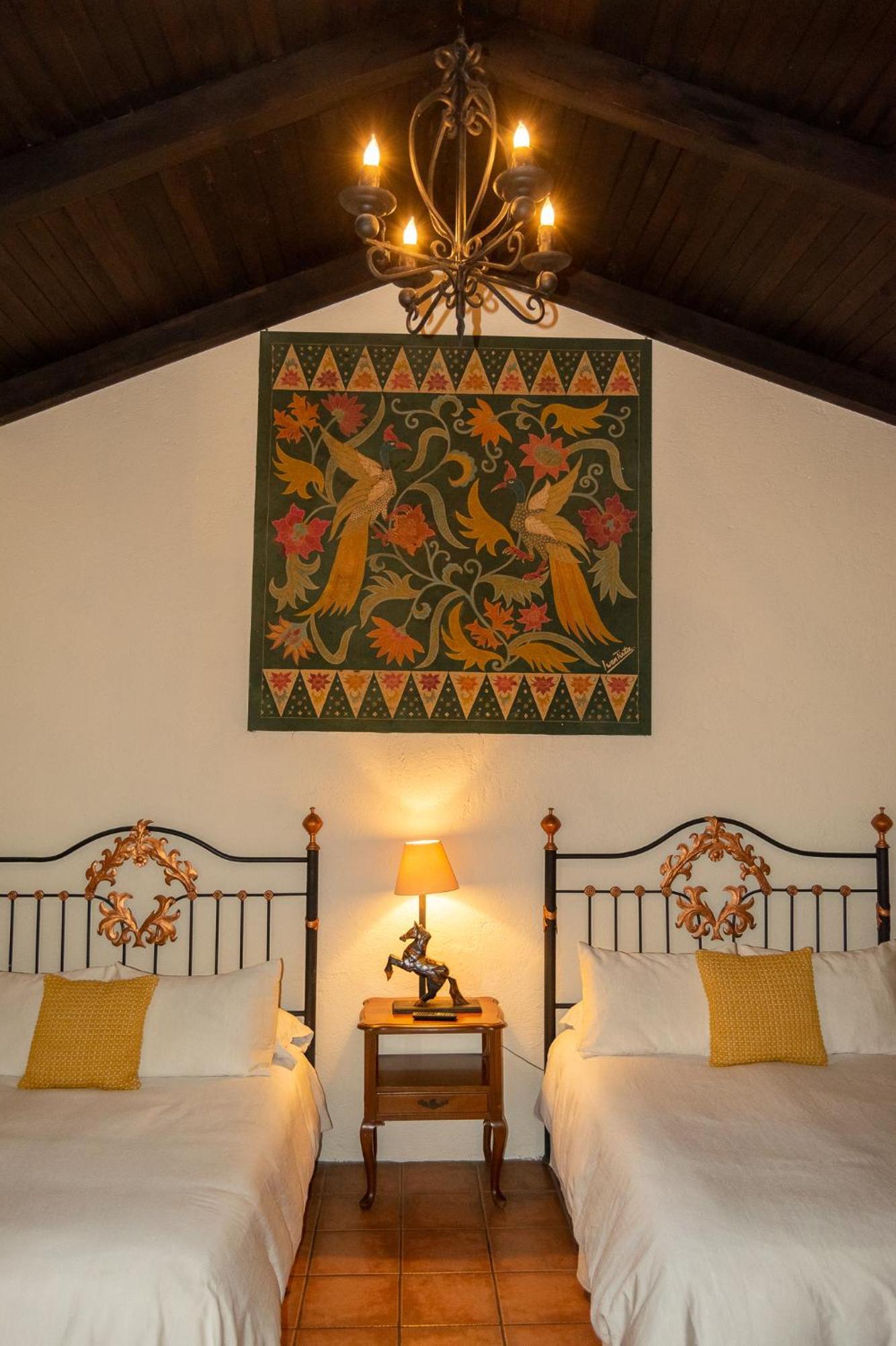 Hotel La Villa Serena 危地马拉安地瓜 客房 照片